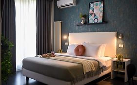 Urban Elegance - Stylish Central Accommodation